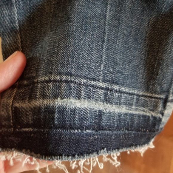 Maurices- Boyfriend crop Jeans- Size 6 - Picture 2 of 3